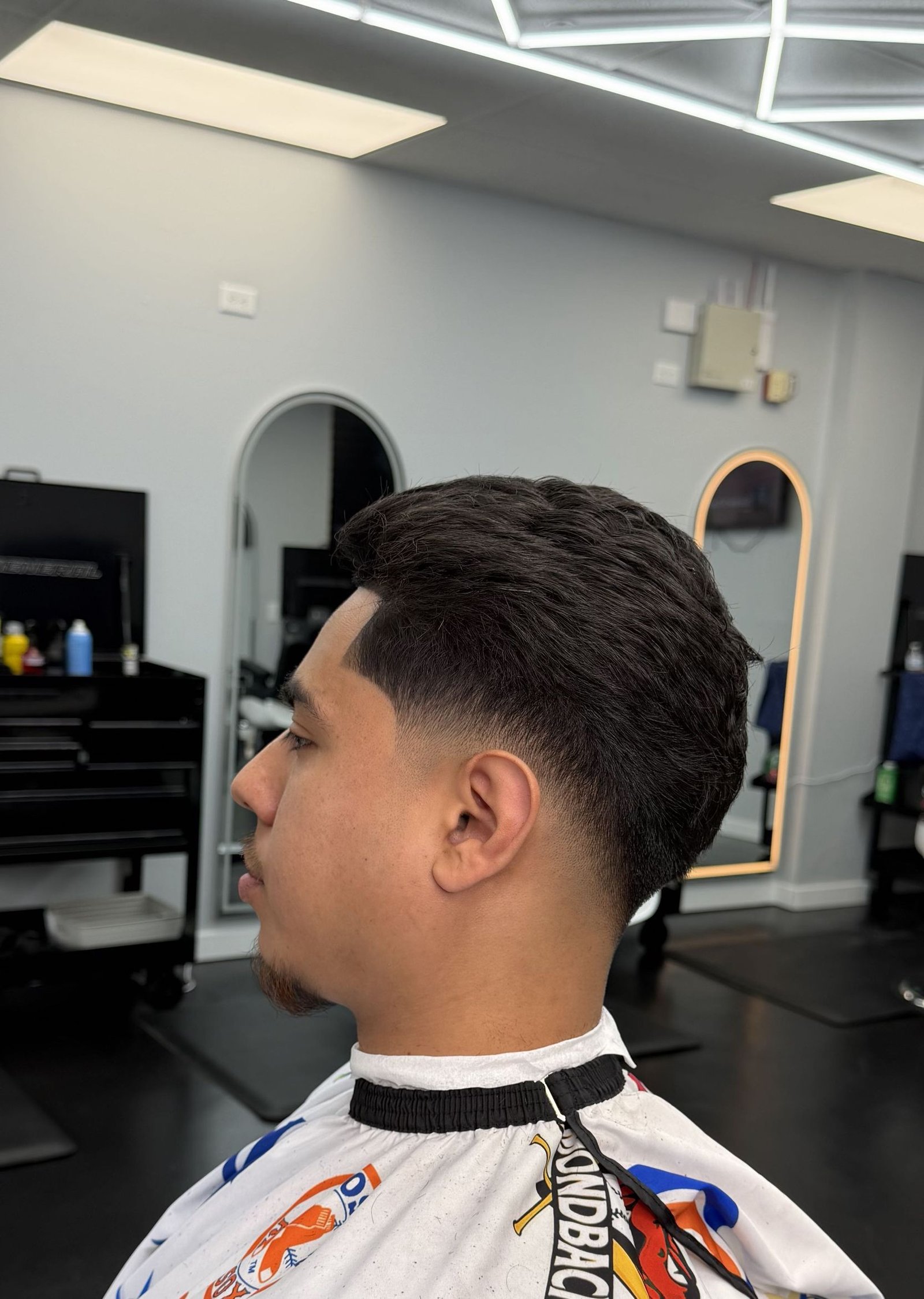 Low taper with wavy texture